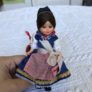 Vintage 1970s Milkmaid Doll International Folk Attire Braided Hair Sleep Eye 5.5